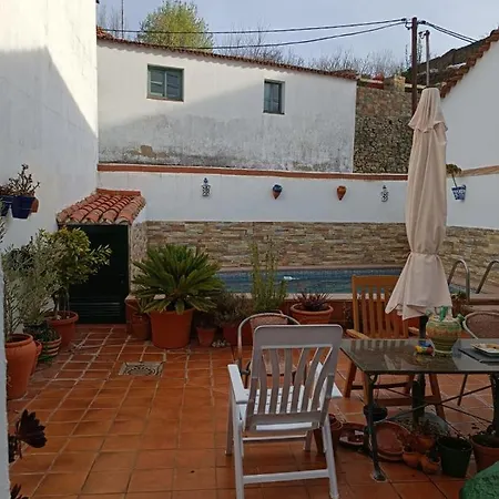 Acogedora Casa De Pueblo Con Piscina Сasa de vacaciones Fuenteheridos