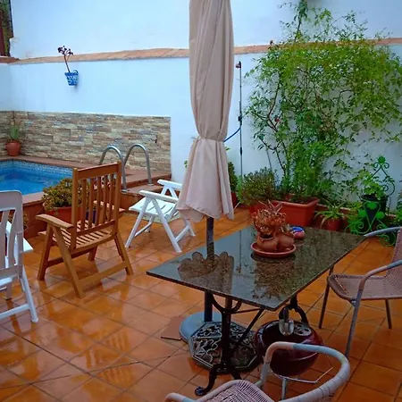 Сasa de vacaciones Acogedora Casa De Pueblo Con Piscina